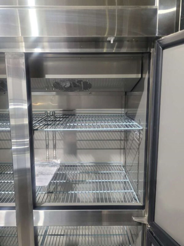 Chef AAA - SCD-880R, Commercial 4 Solid Door Reach-In Refrigerator 32cu.ft. - Image 3